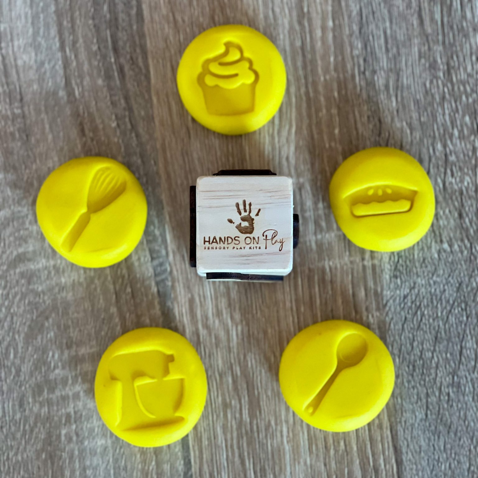 BAKING DOUGH STAMP Hands On Play